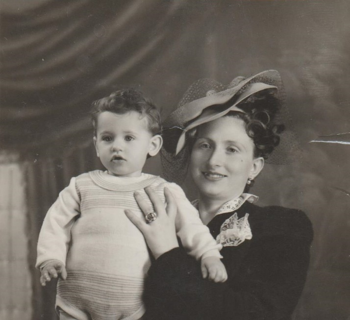Cassarà con la mamma